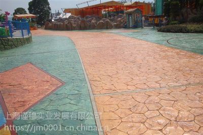 彩色藝術地坪 功能與美學的現代融合